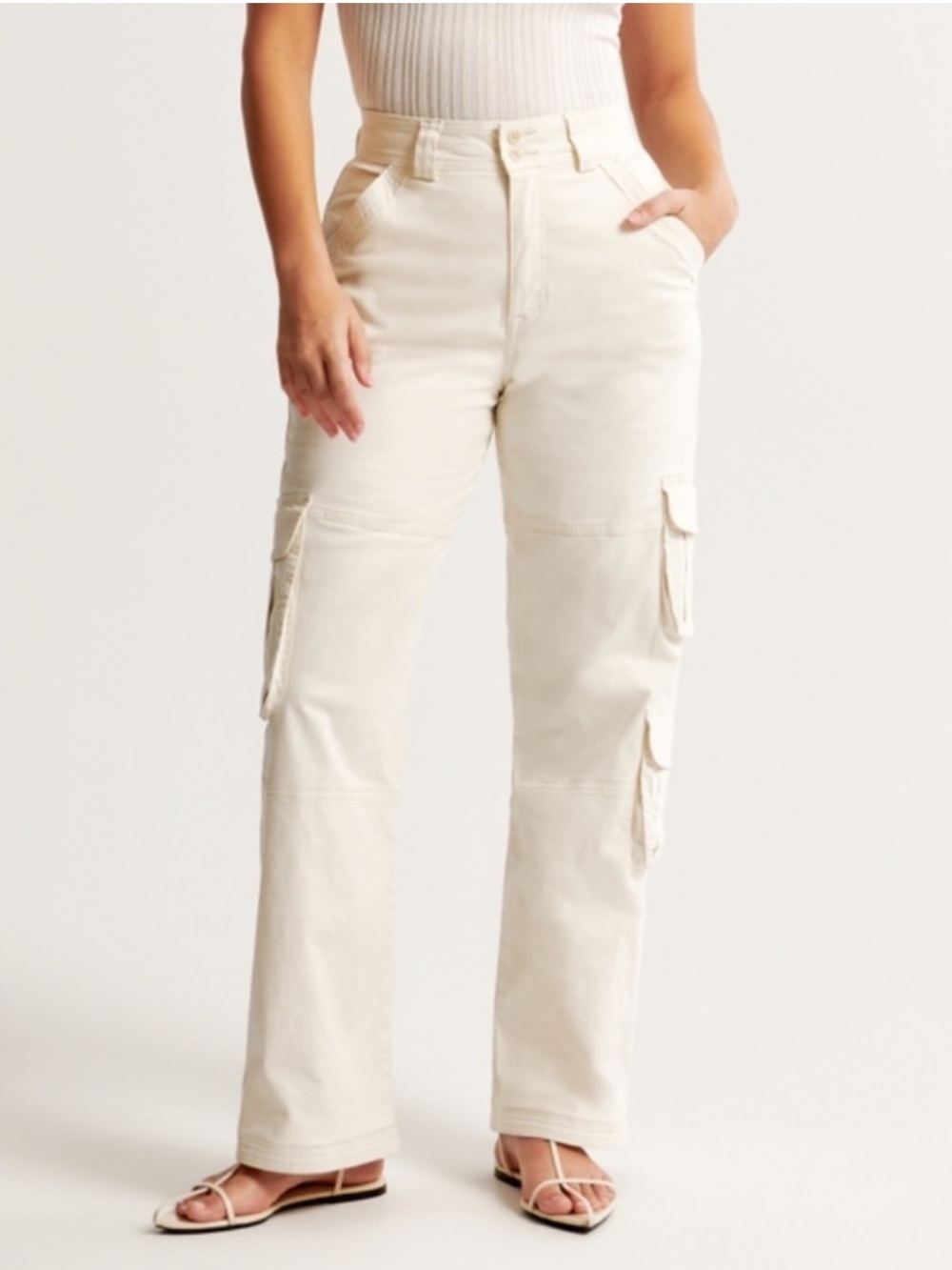 NWT - Abercrombie & Fitch - Curve Love Relaxed Cargo Pant - Cream